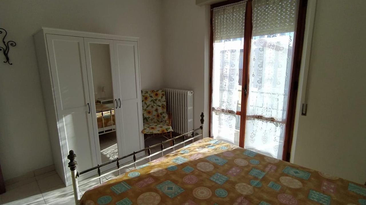 Appartamento Marcella A Due Passi Dal Mare 마르첼리 외부 사진